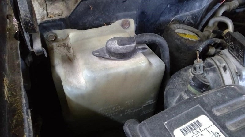 Coolant Reservoir Fits 92-02 CHEVROLET 3500 PICKUP 1917347