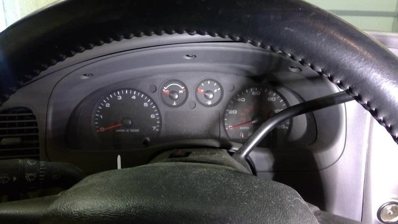 Speedometer Cluster MPH Tachometer Black Faced Gauges Fits 07-09 RANGE