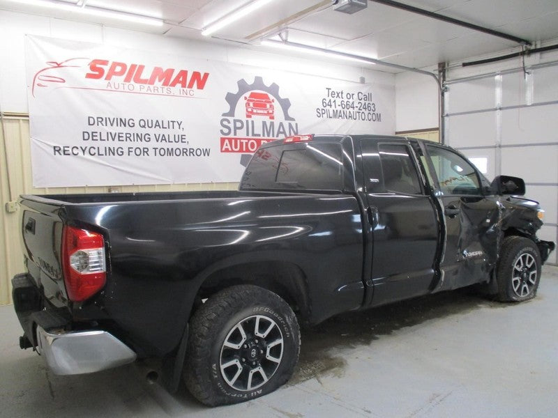 TUNDRA 2015 Owners Manual 1705052