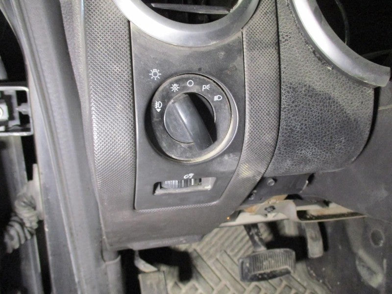 MOUNTNEER 2007 Dash/Interior/Seat Switch 1743960