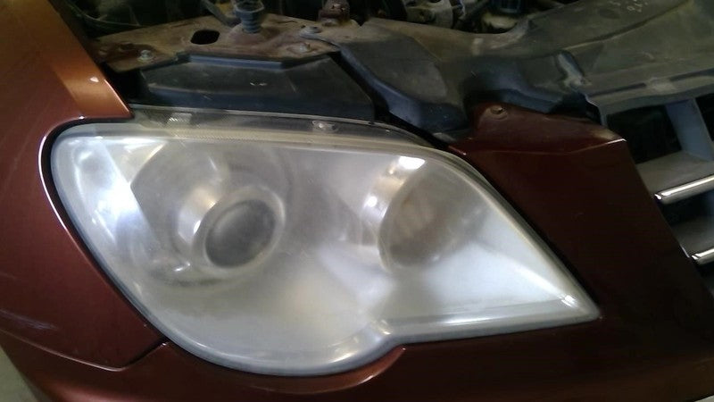 Passenger Right Headlight Xenon HID Fits 07-08 PACIFICA 1956186