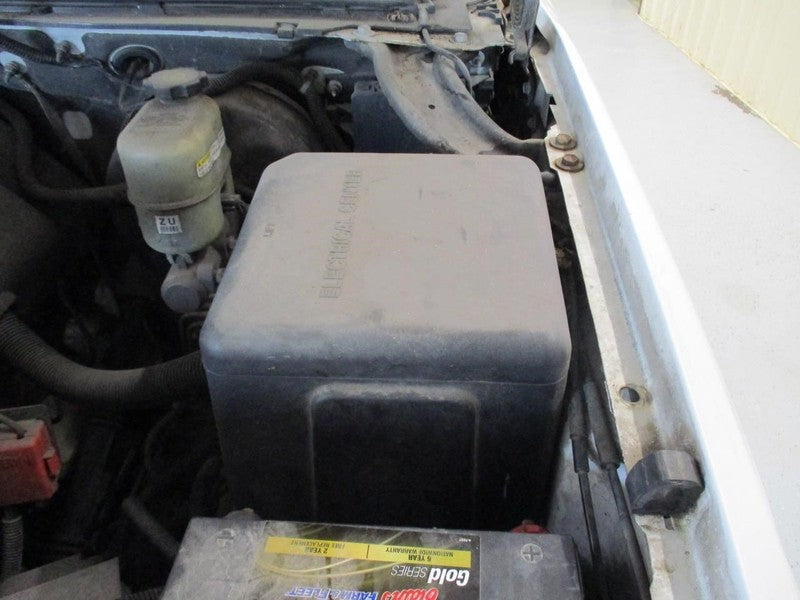 DENALI XL 2002 Seat Belt Rear 1681620