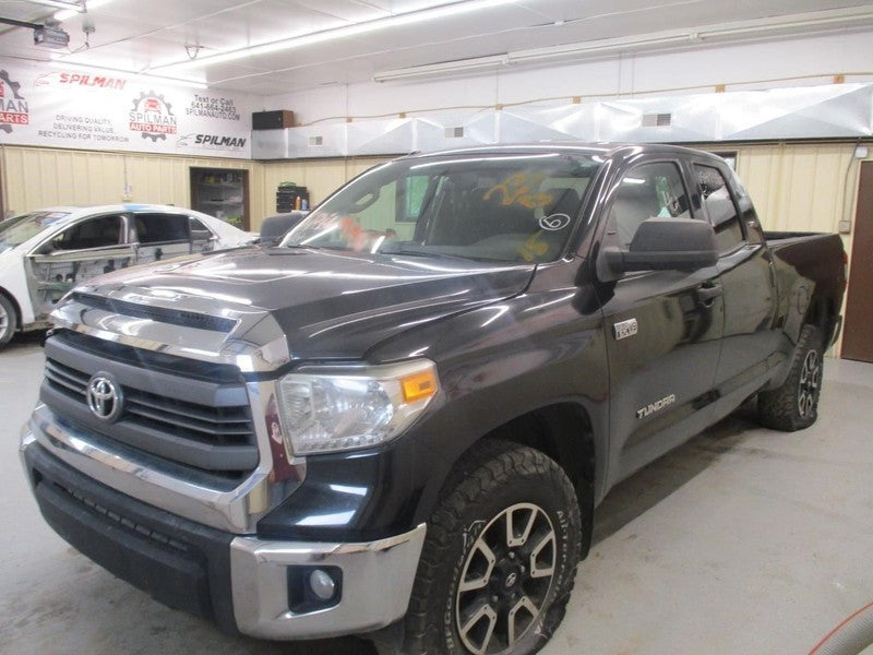 TUNDRA 2015 Owners Manual 1705052