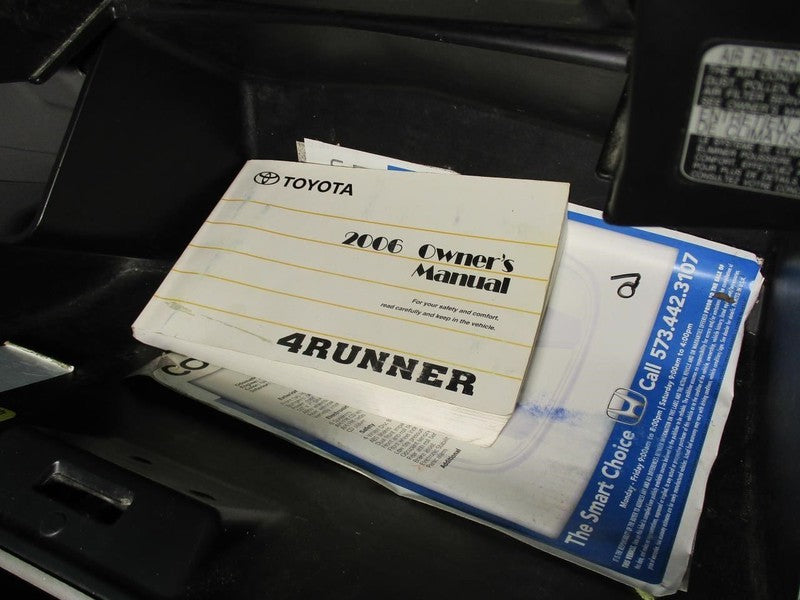 4 RUNNER 2006 Owners Manual 1931988