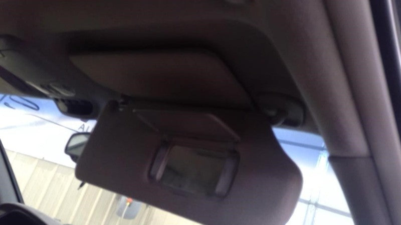 Passenger Sun Visor With Illumination Limited Fits 01-04 SEQUOIA 18656