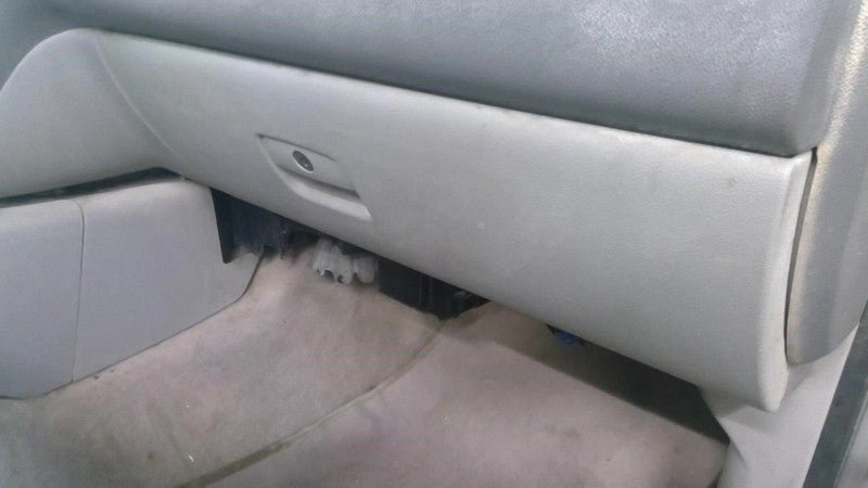 SUBURBN15 2007 Glove Box 2020651