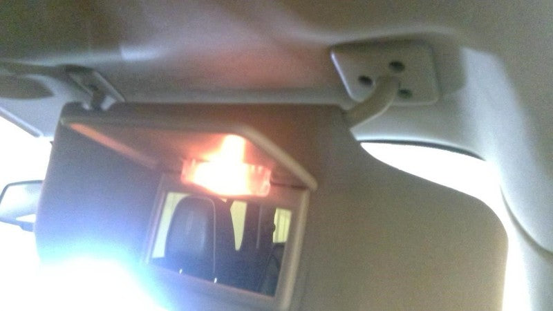Passenger Right Sun Visor Illuminated Fits 07-10 MKX 1998042