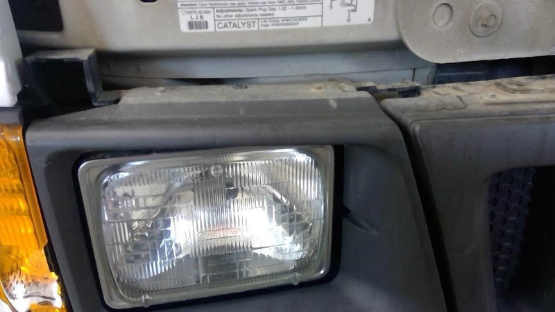 Passenger Right Headlight Composite Fits 97-07 FORD E150 VAN 1906585