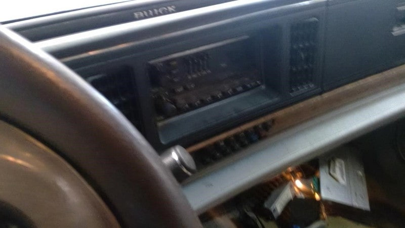 Audio Equipment Radio Fits 91-93 NINETY EIGHT 1971139