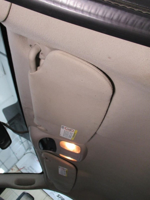 Driver Sun Visor Quad Cab 4 Door Fits 04-05 DODGE 1500 PICKUP 1875358