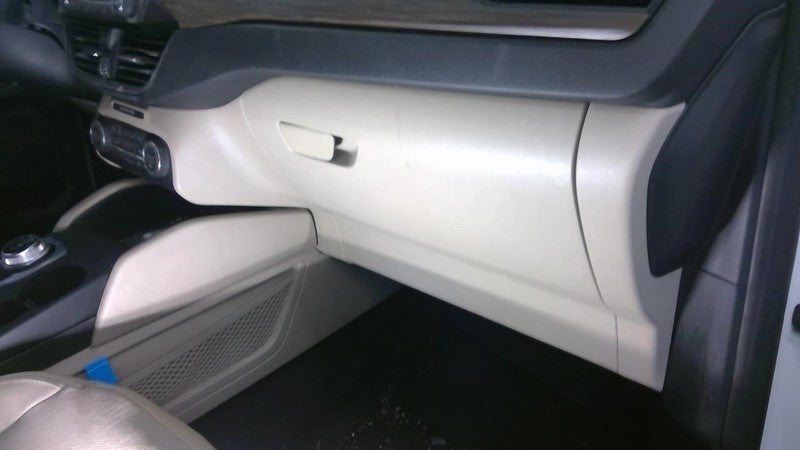 ESCAPE 2020 Glove Box 1734965