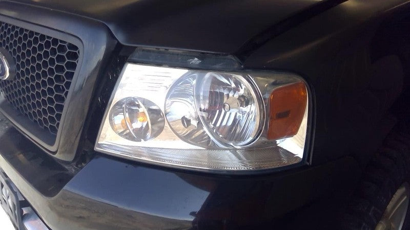 Driver Headlight Bright Background Fits 04-08 FORD F150 PICKUP 1871919