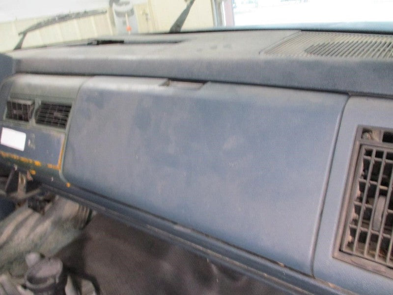 TGMC1500 1991 Glove Box 2027072
