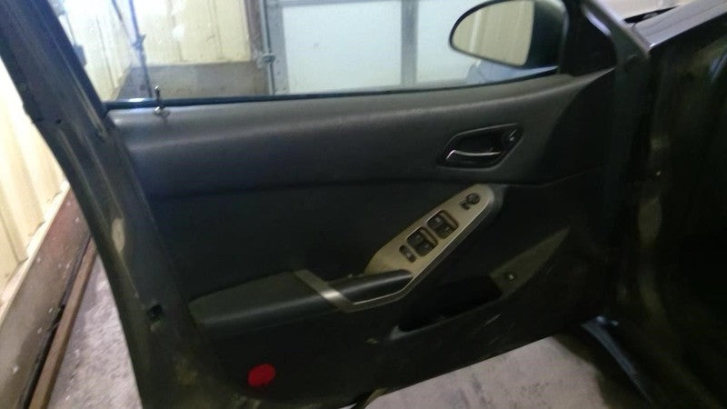 G6 2008 Front Door Trim Panel 2059900