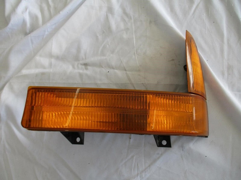 Driver Corner/Park Light Park Lamp-turn Signal Fits 00-01 EXCURSION 18