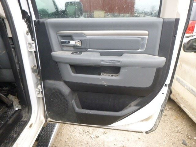 RAM1500 2016 Front Door Trim Panel 1618766