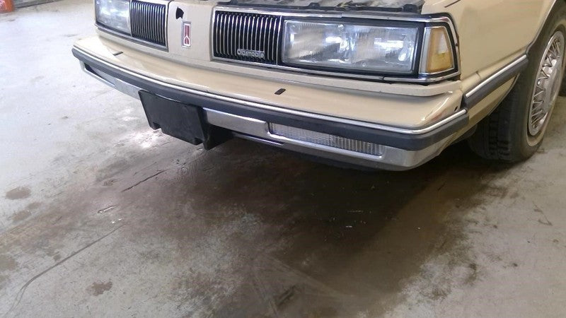 DELTA 88 1987 Seat Belt Front 1972672