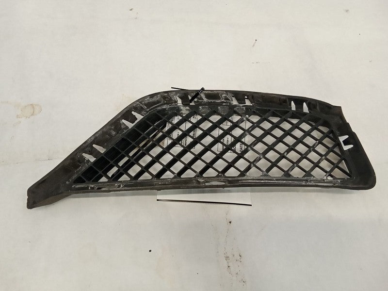 Passenger Grille Bumper Mounted Base Lower Ends Fits 13-15 BMW X1 1708
