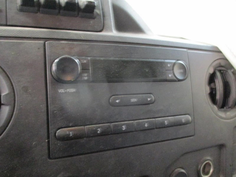 Audio Equipment Radio Receiver AM-FM Fits 10-11 FORD E150 VAN 1734275