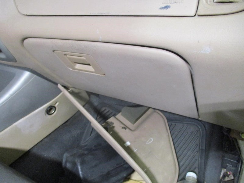 SPORTTRAC 2002 Glove Box 1940611