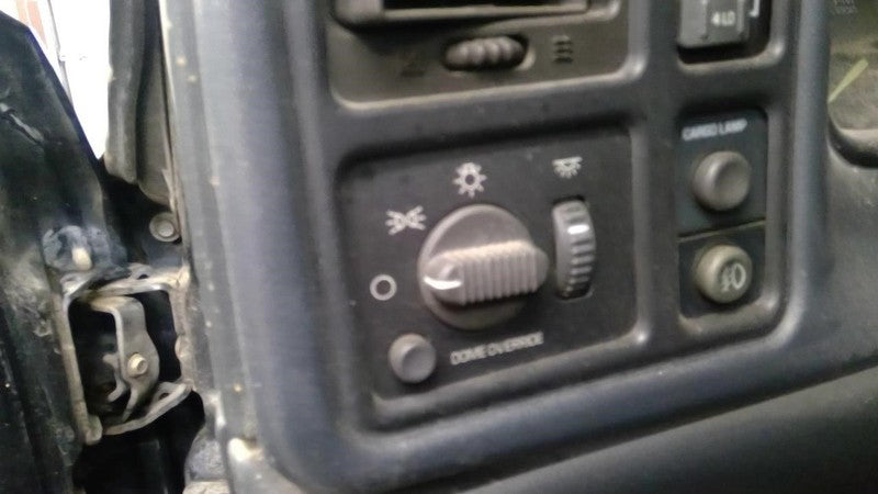 SILVRDO25 1999 Dash/Interior/Seat Switch 1879195