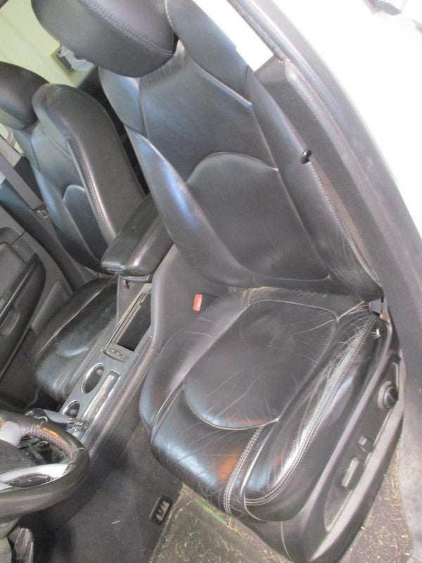 Driver Front Seat Bucket Leather Electric Fits 10-11 TRAVERSE 1967009