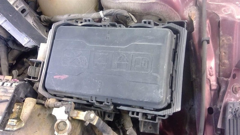 Fuse Box Engine VIN Z 4th Digit New Style L Model Fits 16 MALIBU 16398