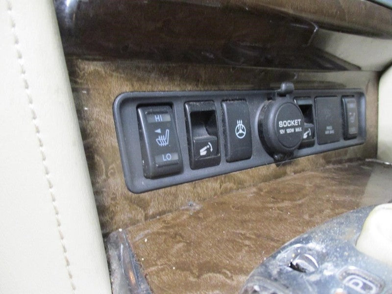 QX80 2015 Dash/Interior/Seat Switch 1869366