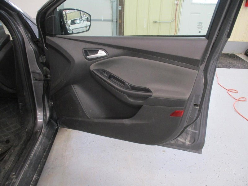 FOCUS 2013 Front Door Trim Panel 1641989
