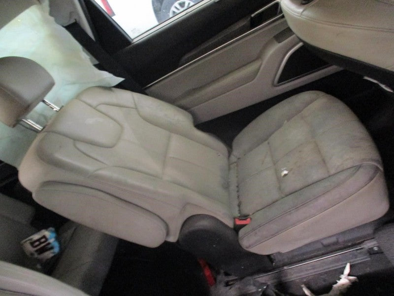 TELLURIDE 2020 Front Door Trim Panel 2067667