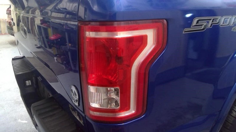 Passenger Tail Light Styleside Incandescent Fits 15-17 FORD F150 PICKU