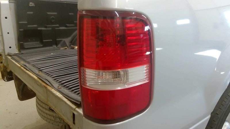 Passenger Tail Light Styleside Fits 04-08 FORD F150 PICKUP 1937871