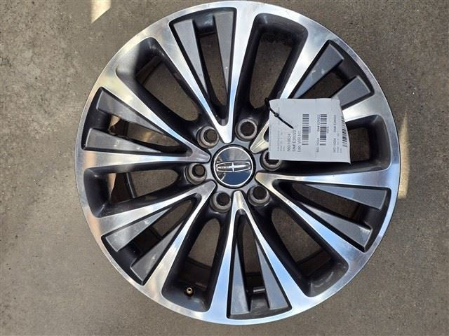 Wheel 20x8-1/2 Aluminum Machined Face Fits 15-17 NAVIGATOR 1918738
