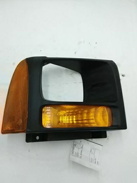 Passenger Corner/Park Light Halogen Fits 06-07 FORD F250SD PICKUP 1231