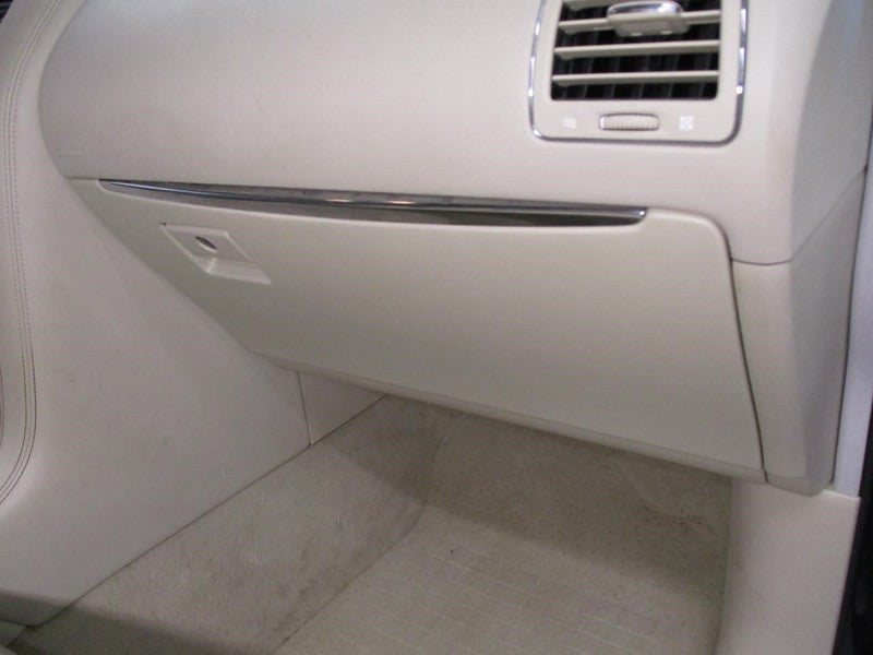 QX80 2015 Glove Box 1869253