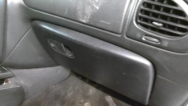 TRAILBEXT 2005 Glove Box 1929623