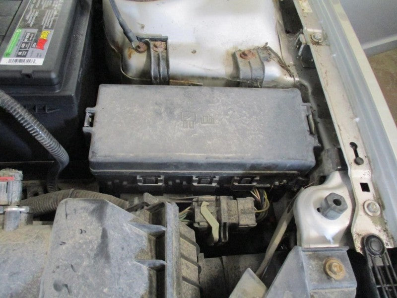 Fuse Box Engine VIN A 8th Digit Fits 10-12 FUSION 1853939