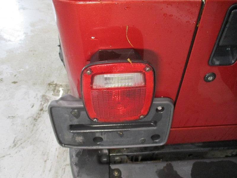 Driver Left Tail Light Fits 98-06 WRANGLER 1886543