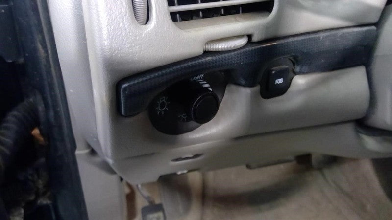 IMPALA 2004 Dash/Interior/Seat Switch 1939713