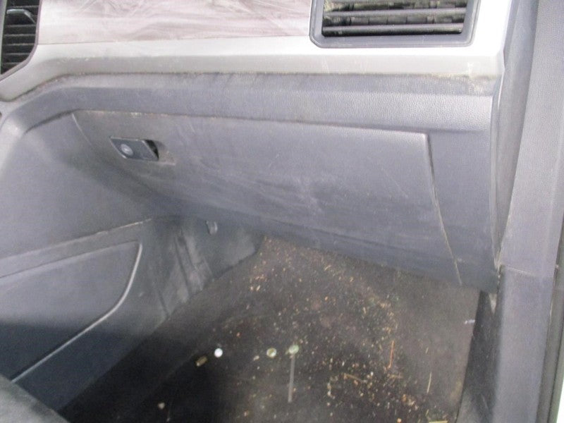 ATLAS 2021 Glove Box 1682003