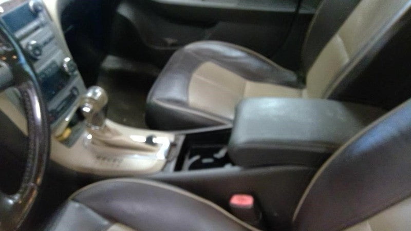 Console Front Floor With 100 Volt Power Inverter Port Fits 09-12 MALIB