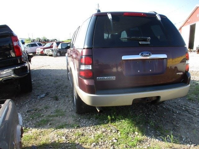 EXPLORER 2006 Front Door Trim Panel 1588132