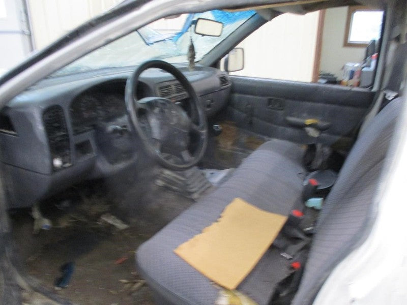 AC Condenser Fits 96-97 NISSAN PICKUP 2043244