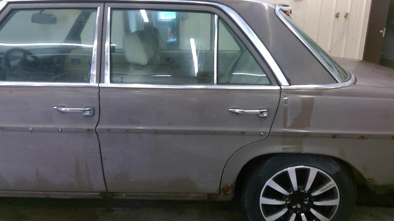 300D 1976 Transmission Shift 1942687