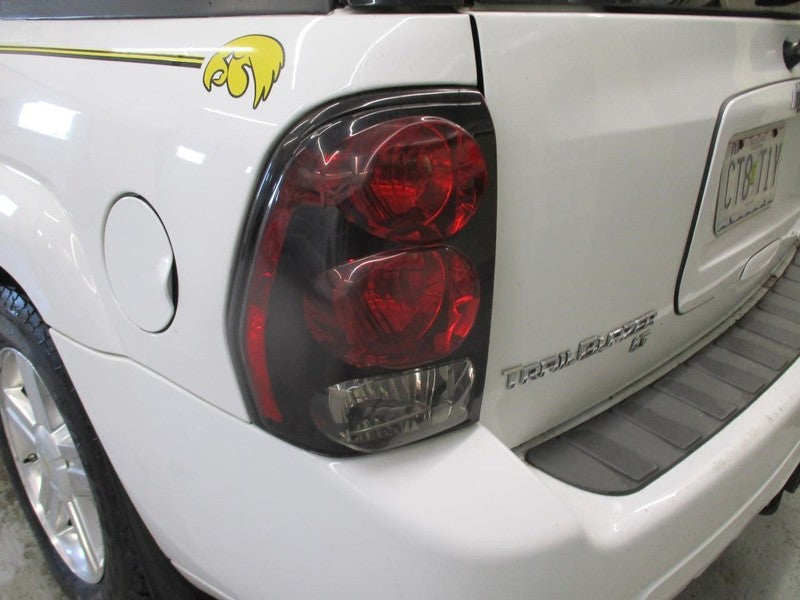 Driver Left Tail Light Fits 02-09 TRAILBLAZER 1924817