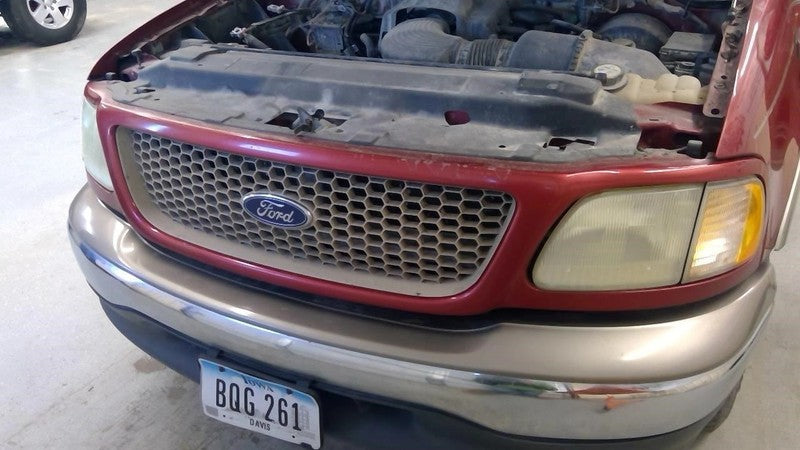 Driver Tail Light Heritage Flareside Fits 00-04 FORD F150 PICKUP 17232