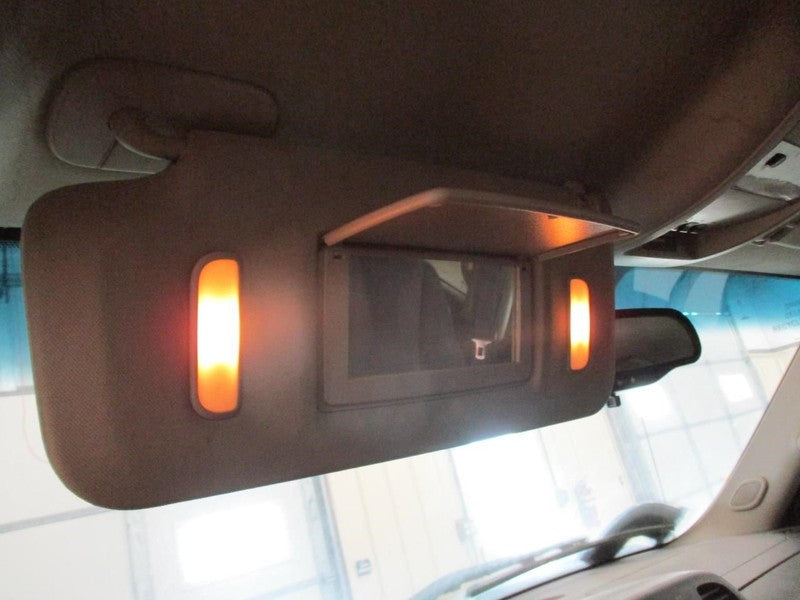 Driver Left Sun Visor Illuminated Fits 07-14 ESCALADE 1898416