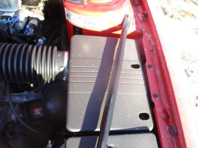 REATTA 1990 Hatchback Strut 1612575