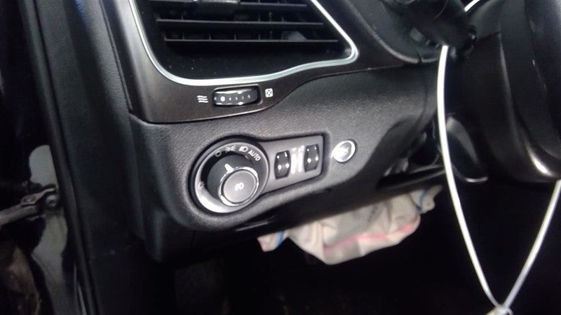 CHEROKEE 2019 Dash/Interior/Seat Switch 1644874