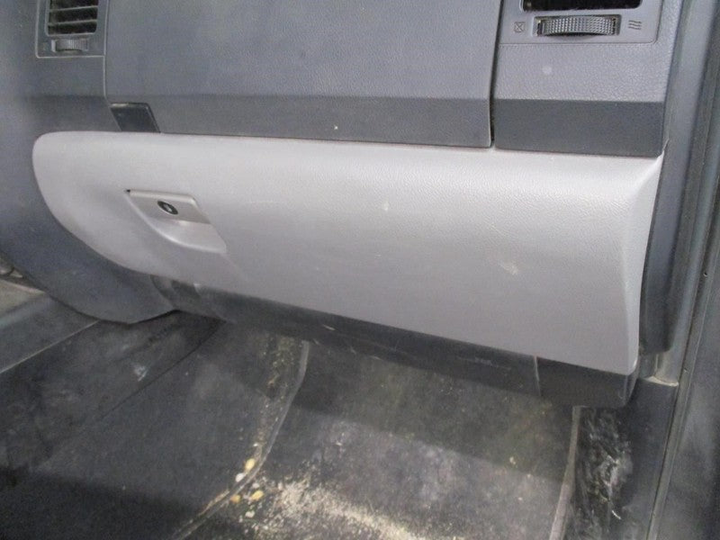 TUNDRA 2013 Glove Box 1680712